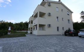 Apartment Samsa Mirica